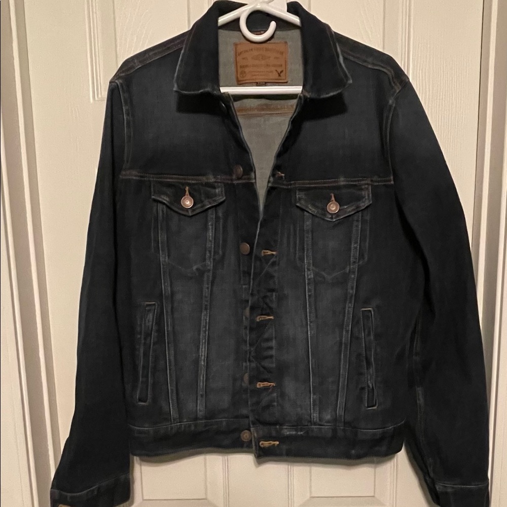 American Eagle Outfitters classic denim jacket